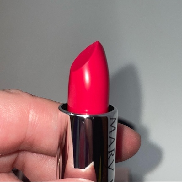 Mary Kay Gel Semi Matte Lipstick - Powerful Pink | New In Box - Picture 4 of 4